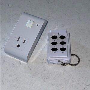 White Westinghouse Wireless Remote Control Electrical Outlet Switch